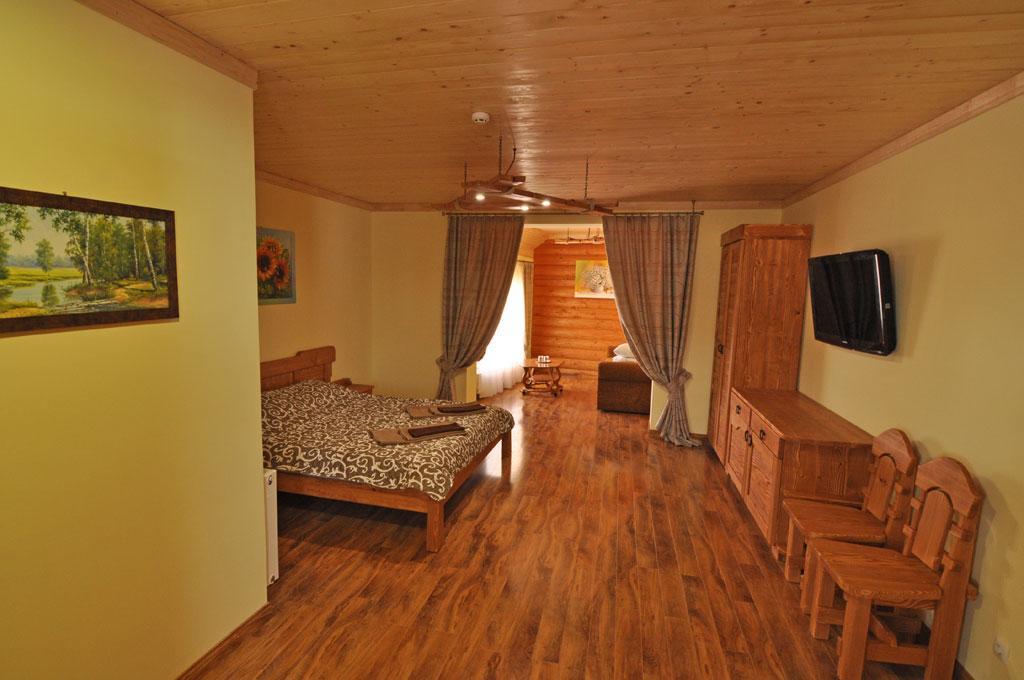 Dayarta Hotel Skhidnytsia Exterior photo