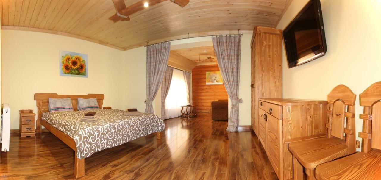 Dayarta Hotel Skhidnytsia Exterior photo