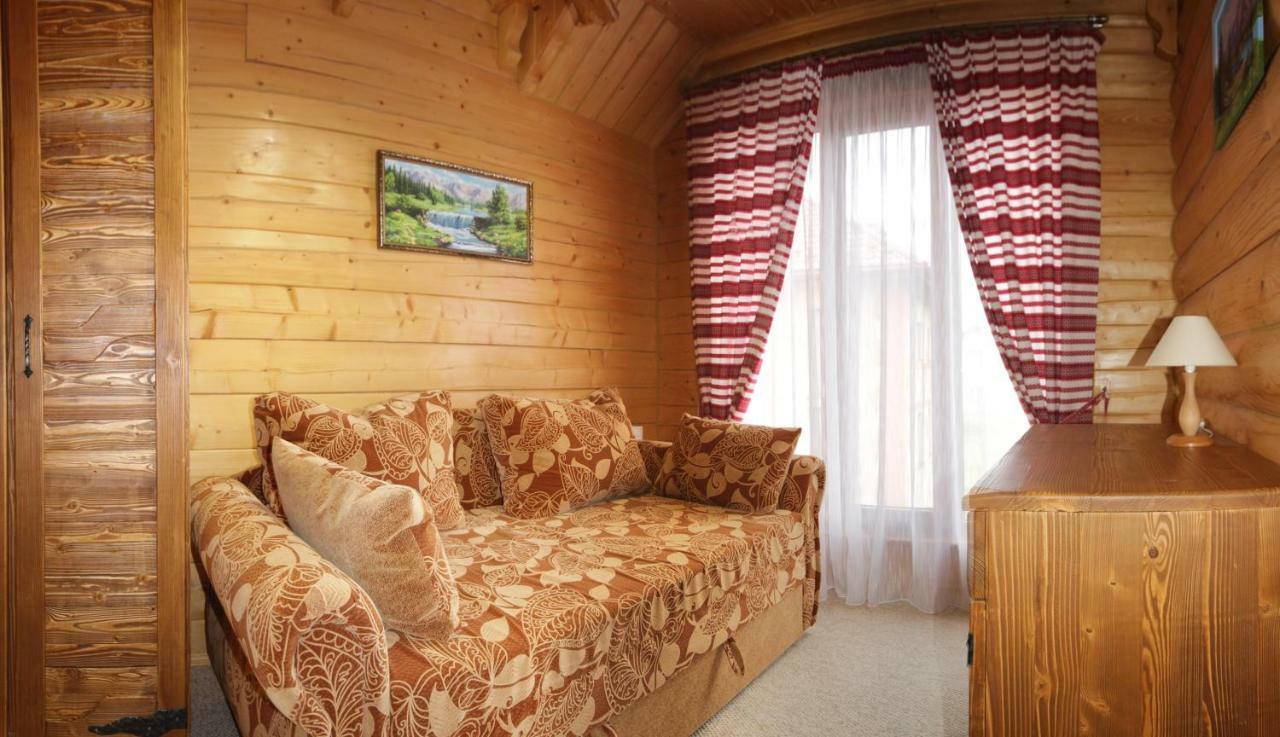 Dayarta Hotel Skhidnytsia Exterior photo